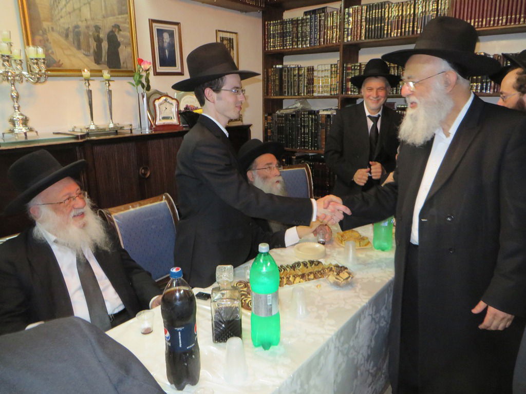 תיעוד: ראשי ישיבת פוניבז' השתדכו