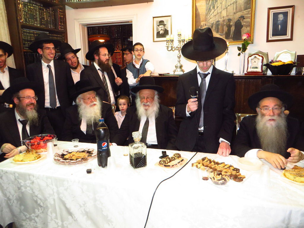 תיעוד: ראשי ישיבת פוניבז' השתדכו