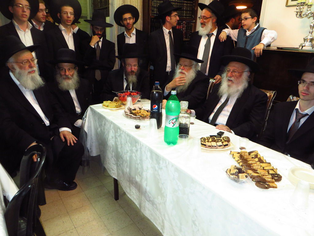 תיעוד: ראשי ישיבת פוניבז' השתדכו