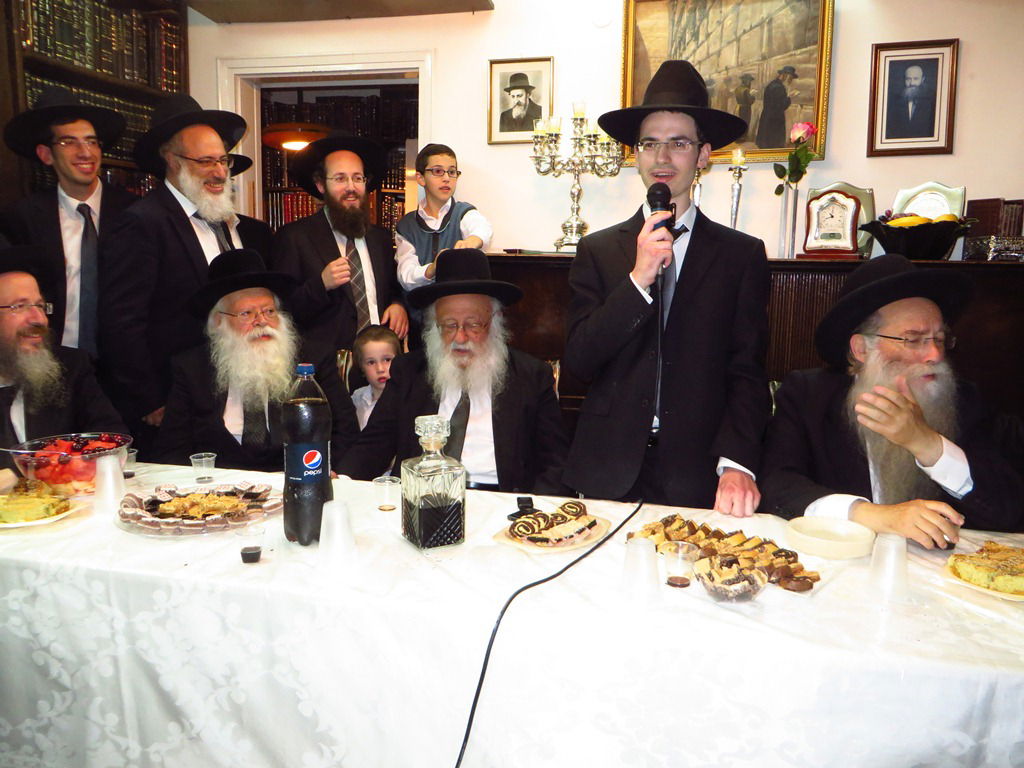 תיעוד: ראשי ישיבת פוניבז' השתדכו
