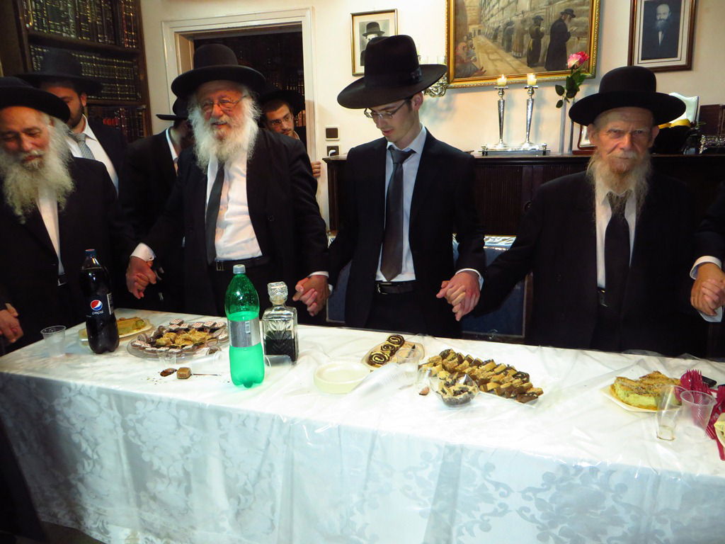 תיעוד: ראשי ישיבת פוניבז' השתדכו