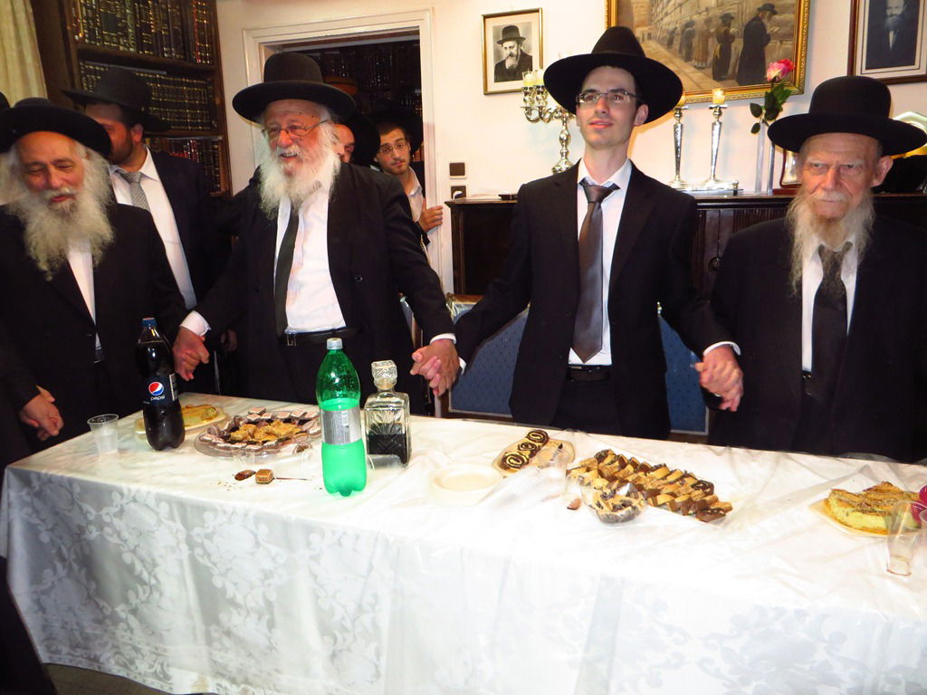 תיעוד: ראשי ישיבת פוניבז' השתדכו