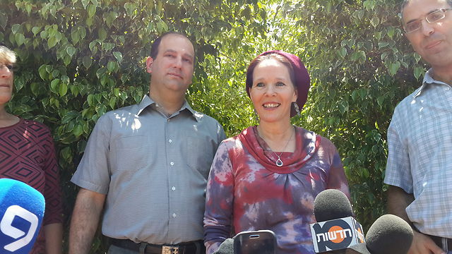 הוריו של נפתלי פרנקל, רחל ואבי מדברים לתקשורת