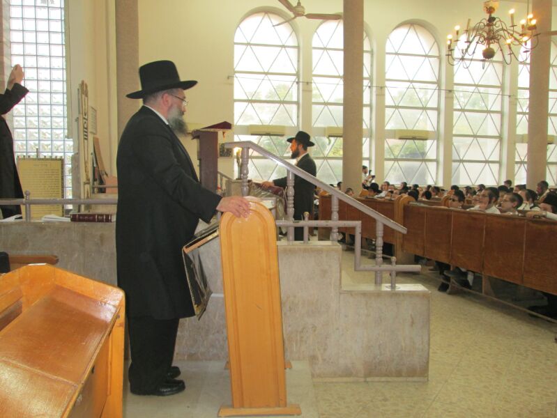 קידום השם: רבבות התאחדו וקיבלו שבת מוקדם למען החטופים