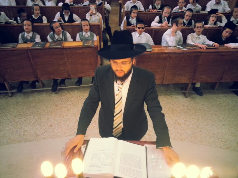 קידום השם: רבבות התאחדו וקיבלו שבת מוקדם למען החטופים