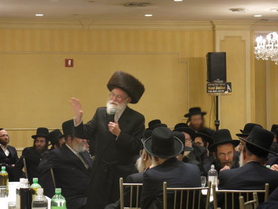 סאטמר: האדמו"ר בשבע ברכות לבת הדיין הגרח"ד כץ