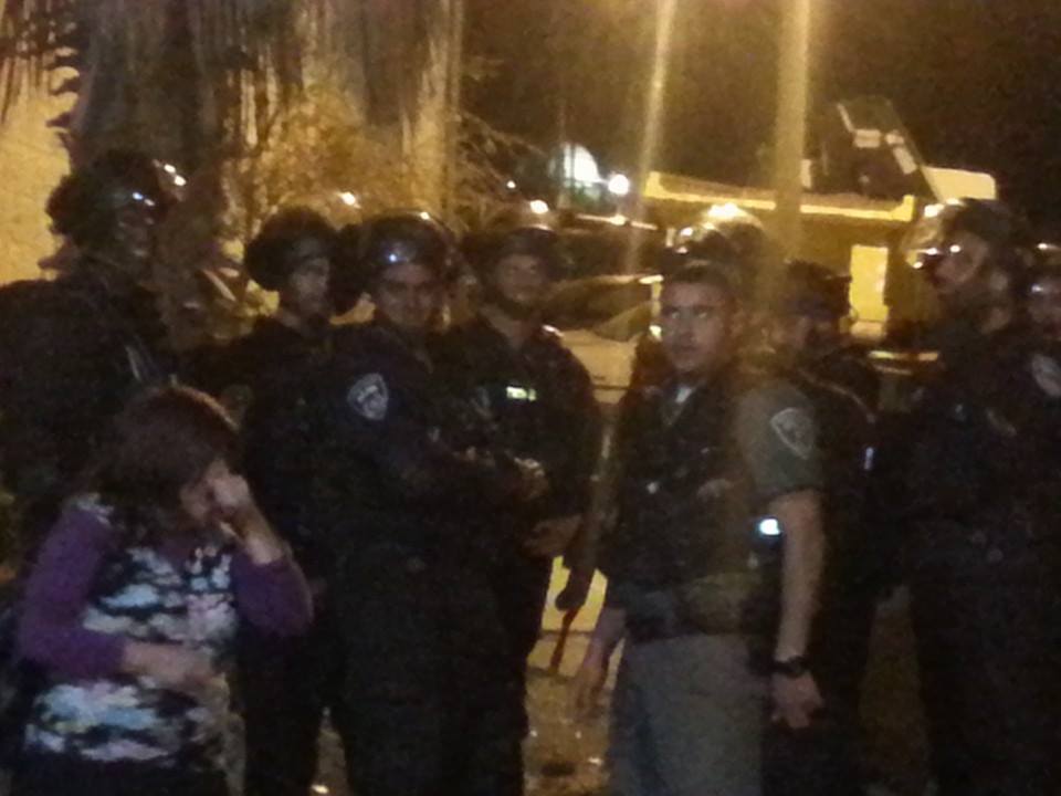 הר הזיתים: ידויי אבנים באמצע תפילת ערבית