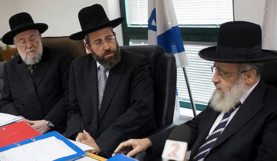 הרבנים הראשיים הנוכחים עם הרב הראשי לתל אביב