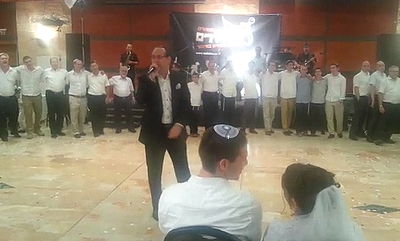 מרגש: לוחם צנחנים התחתן בעיצומו של מבצע "שובו אחים" • צפו