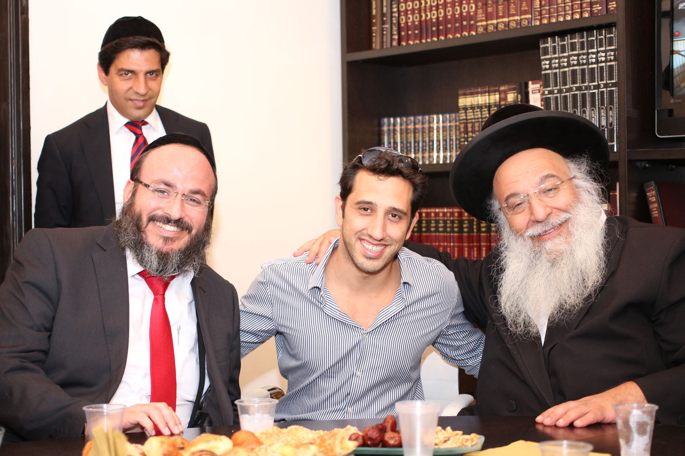 תיעוד: המקובל רבי בניהו שמואלי ביקר ברדיו החרדי 'קול ברמה'