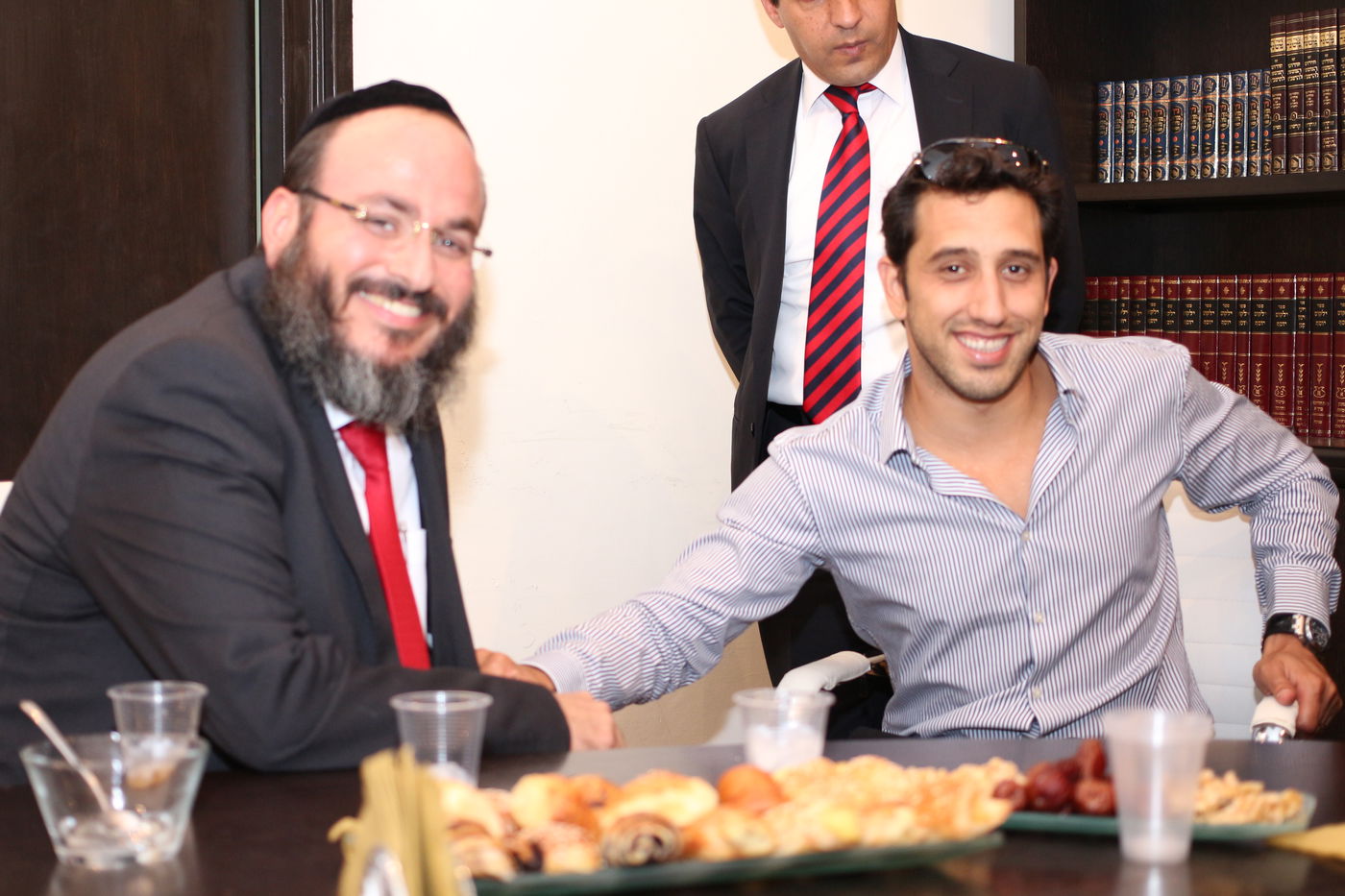 תיעוד: המקובל רבי בניהו שמואלי ביקר ברדיו החרדי 'קול ברמה'