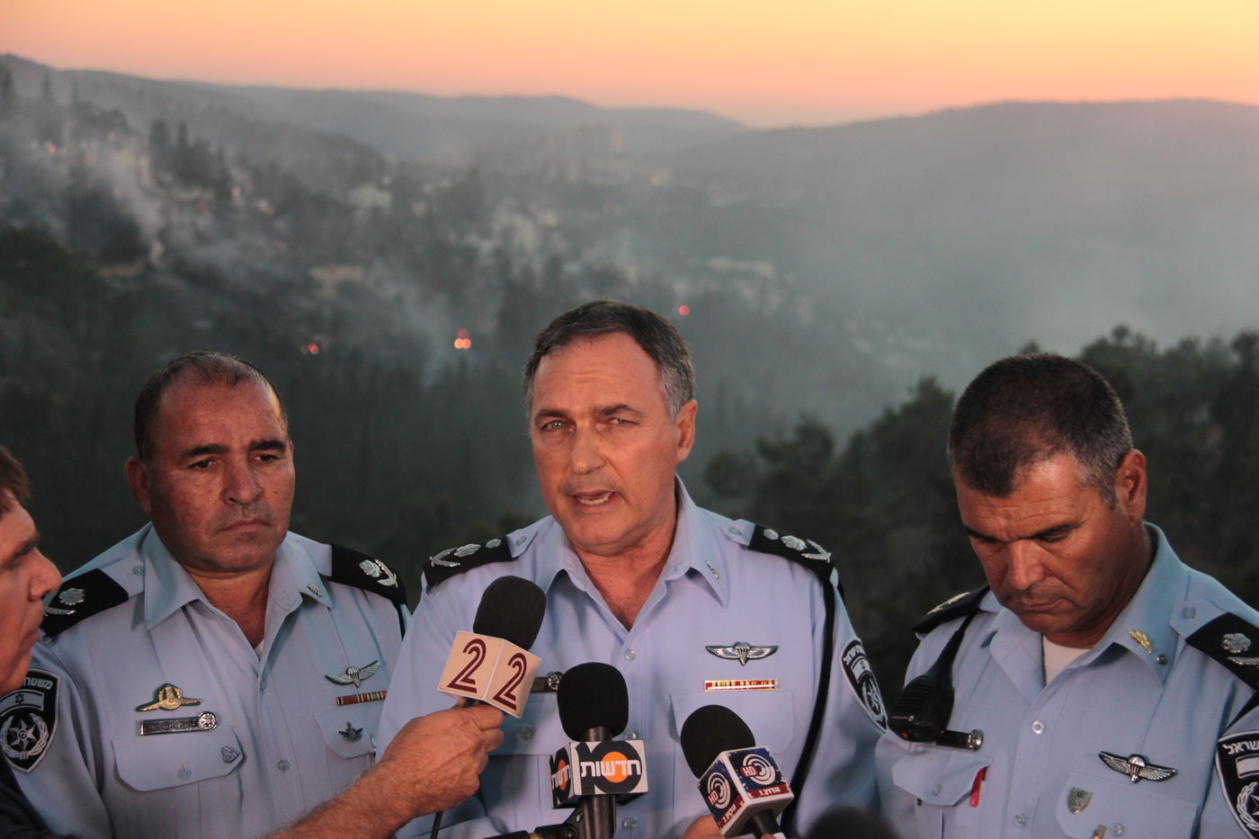 צפו: כך הושגה השליטה על השריפה