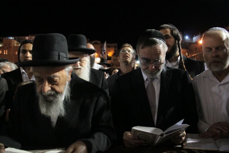 גלריה: מאות העתירו בכותל למען הנערים החטופים