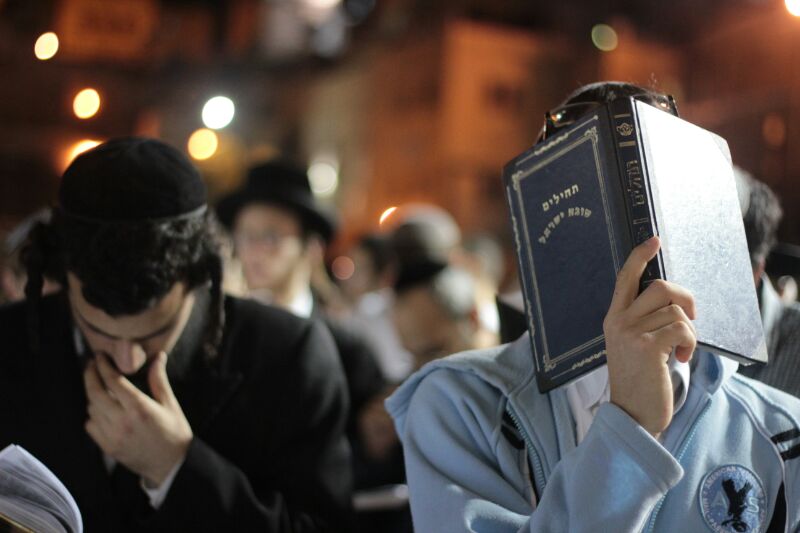 גלריה: מאות העתירו בכותל למען הנערים החטופים