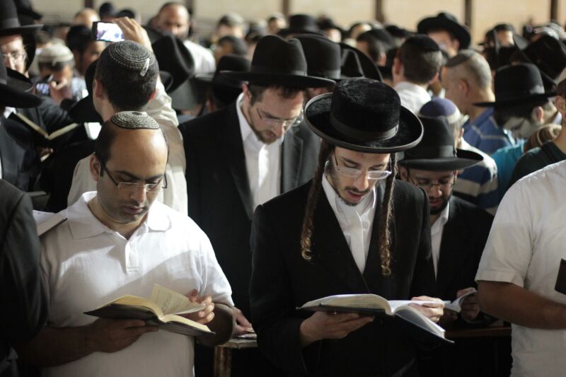 גלריה: מאות העתירו בכותל למען הנערים החטופים