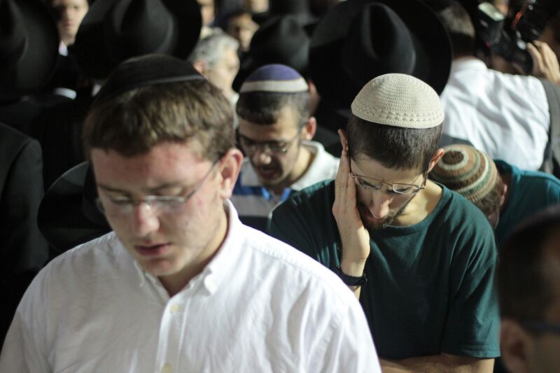 גלריה: מאות העתירו בכותל למען הנערים החטופים