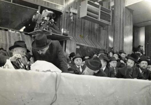 עיני העדה • הגרי"ד גרוסמן כותב על הרבי מליובאוויטש