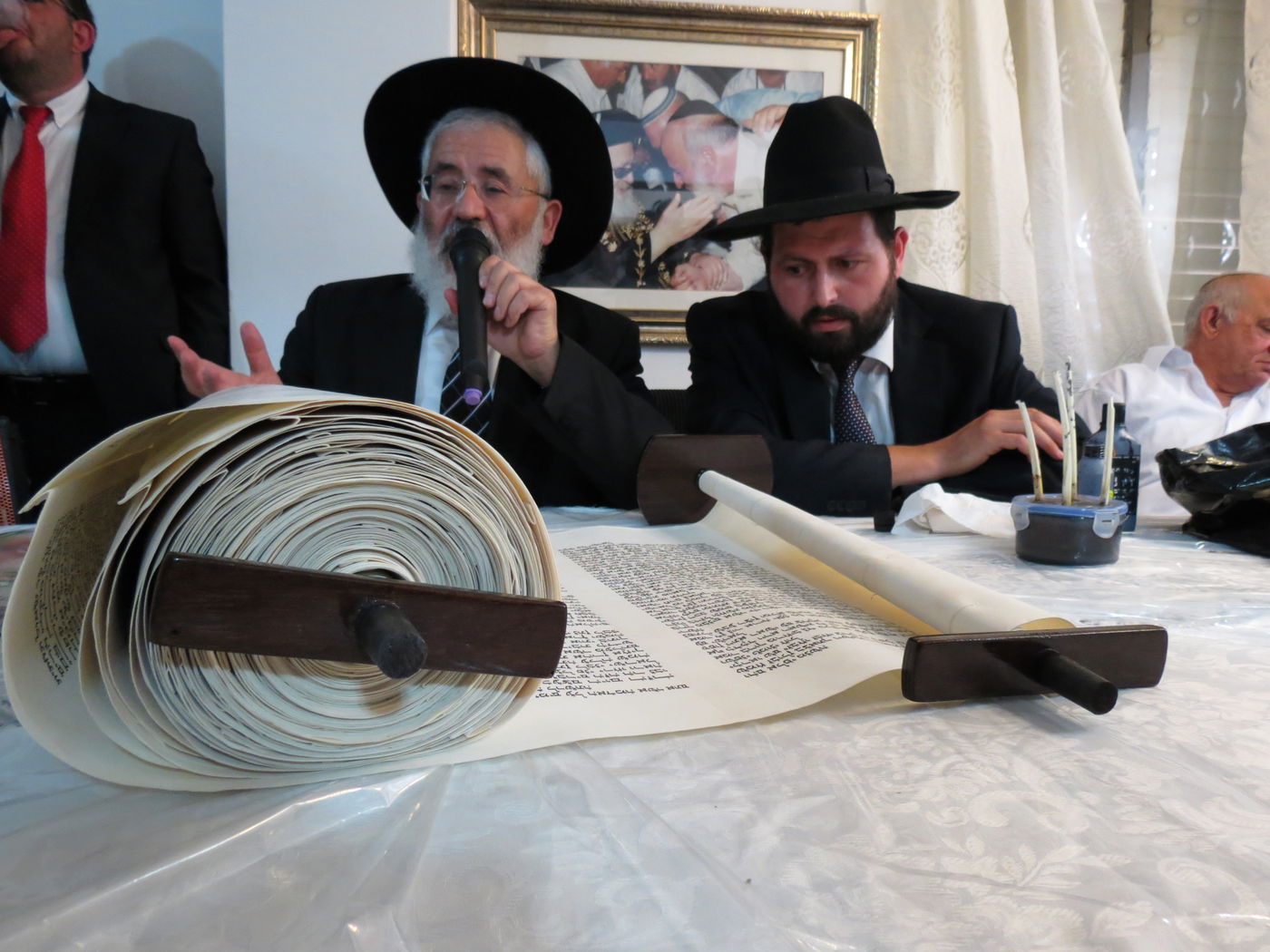 צפת: הראשל"צ חגג בהכנסת ספר תורה