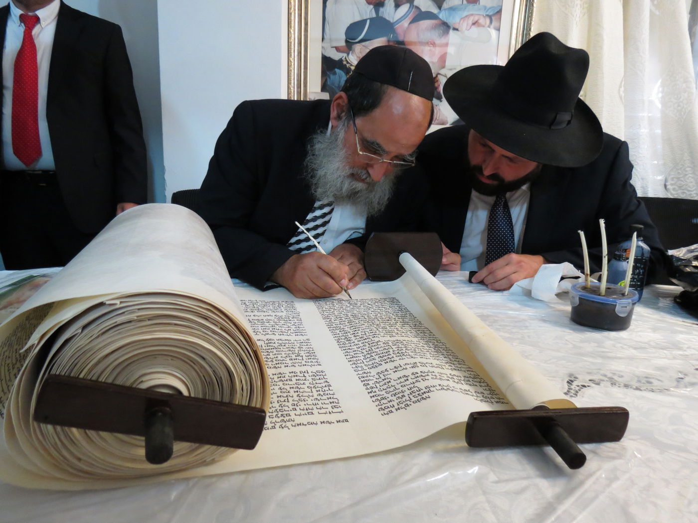 צפת: הראשל"צ חגג בהכנסת ספר תורה