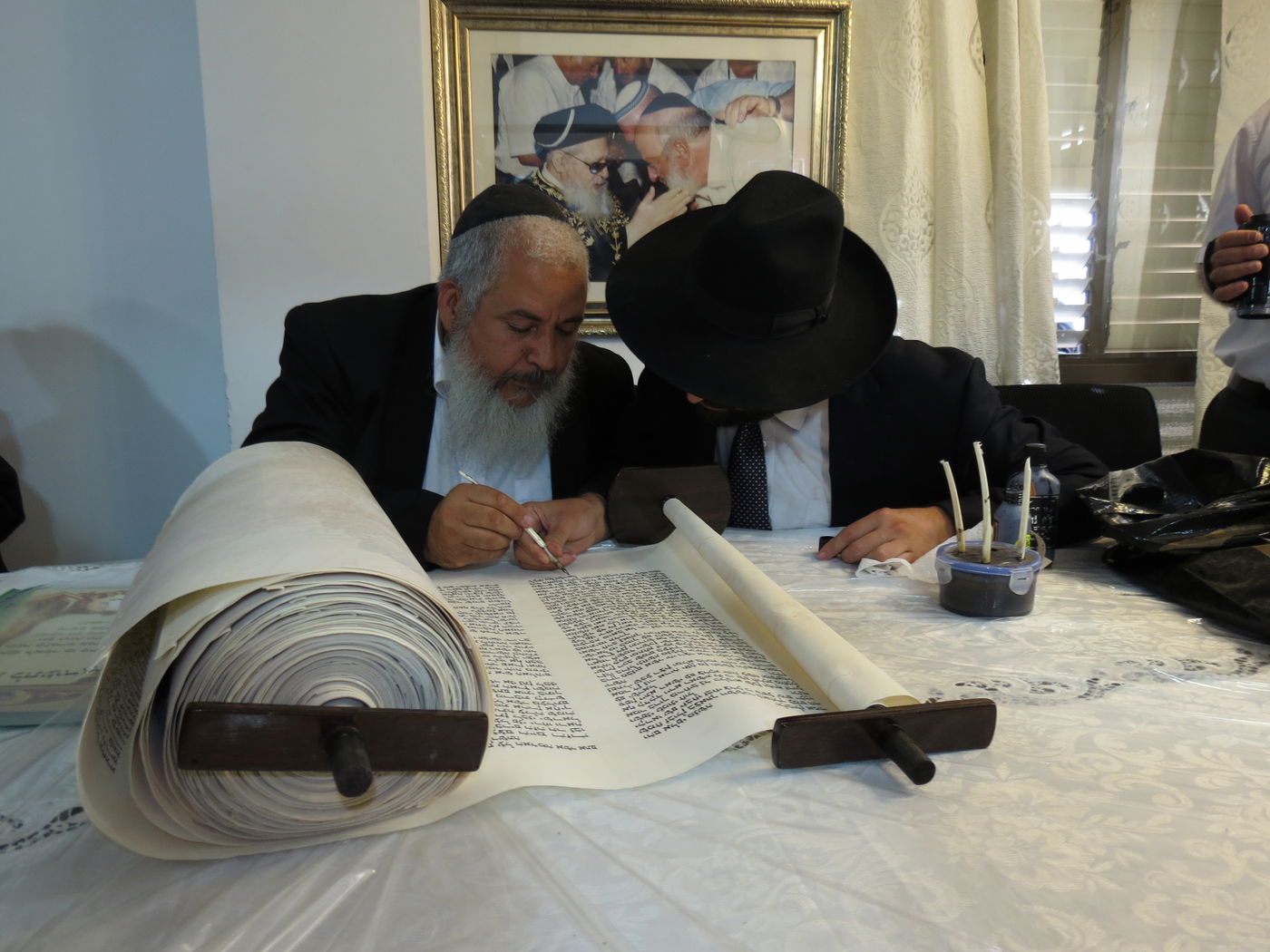 צפת: הראשל"צ חגג בהכנסת ספר תורה