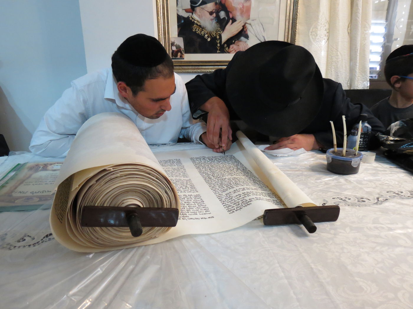 צפת: הראשל"צ חגג בהכנסת ספר תורה