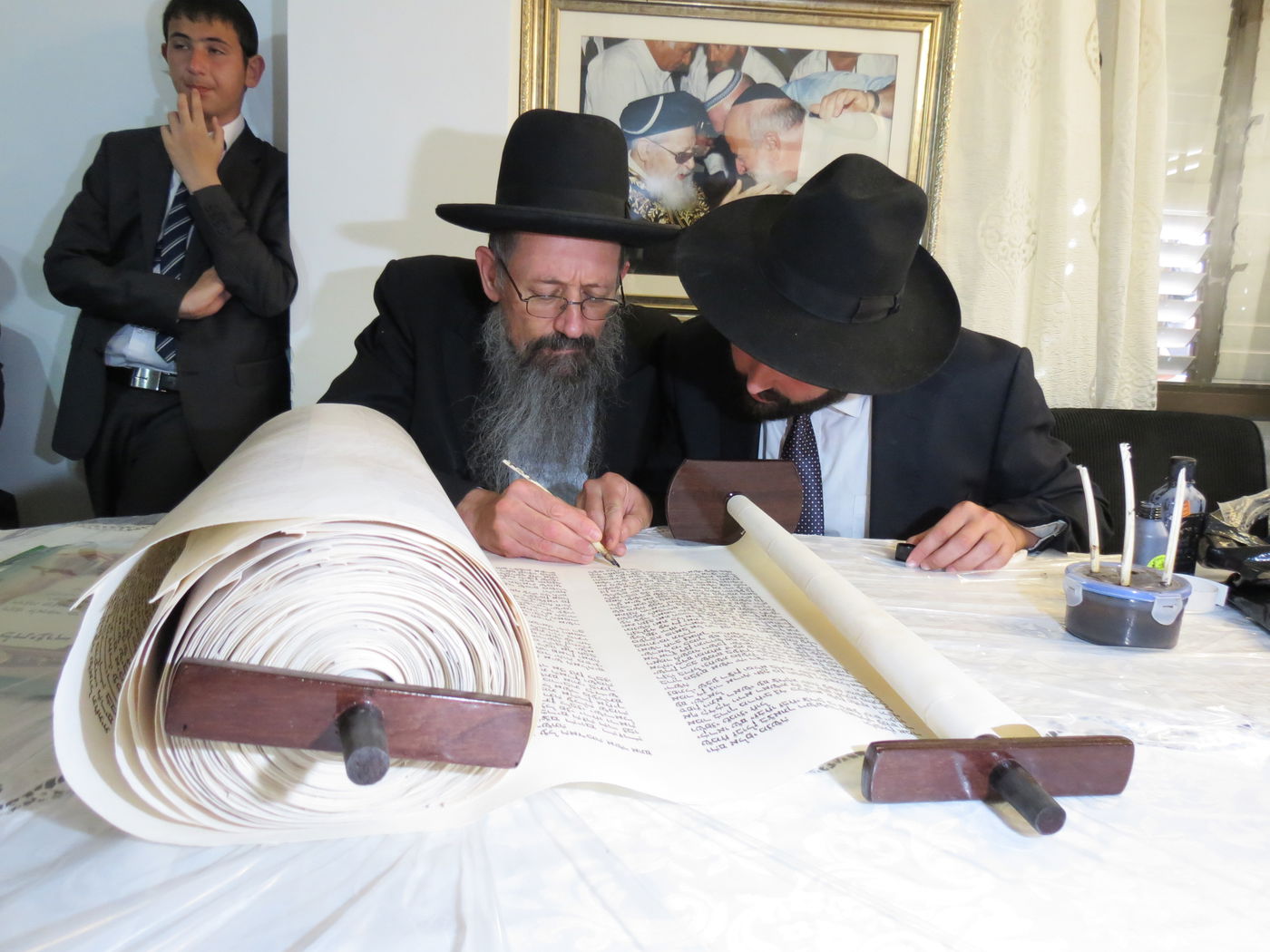 צפת: הראשל"צ חגג בהכנסת ספר תורה