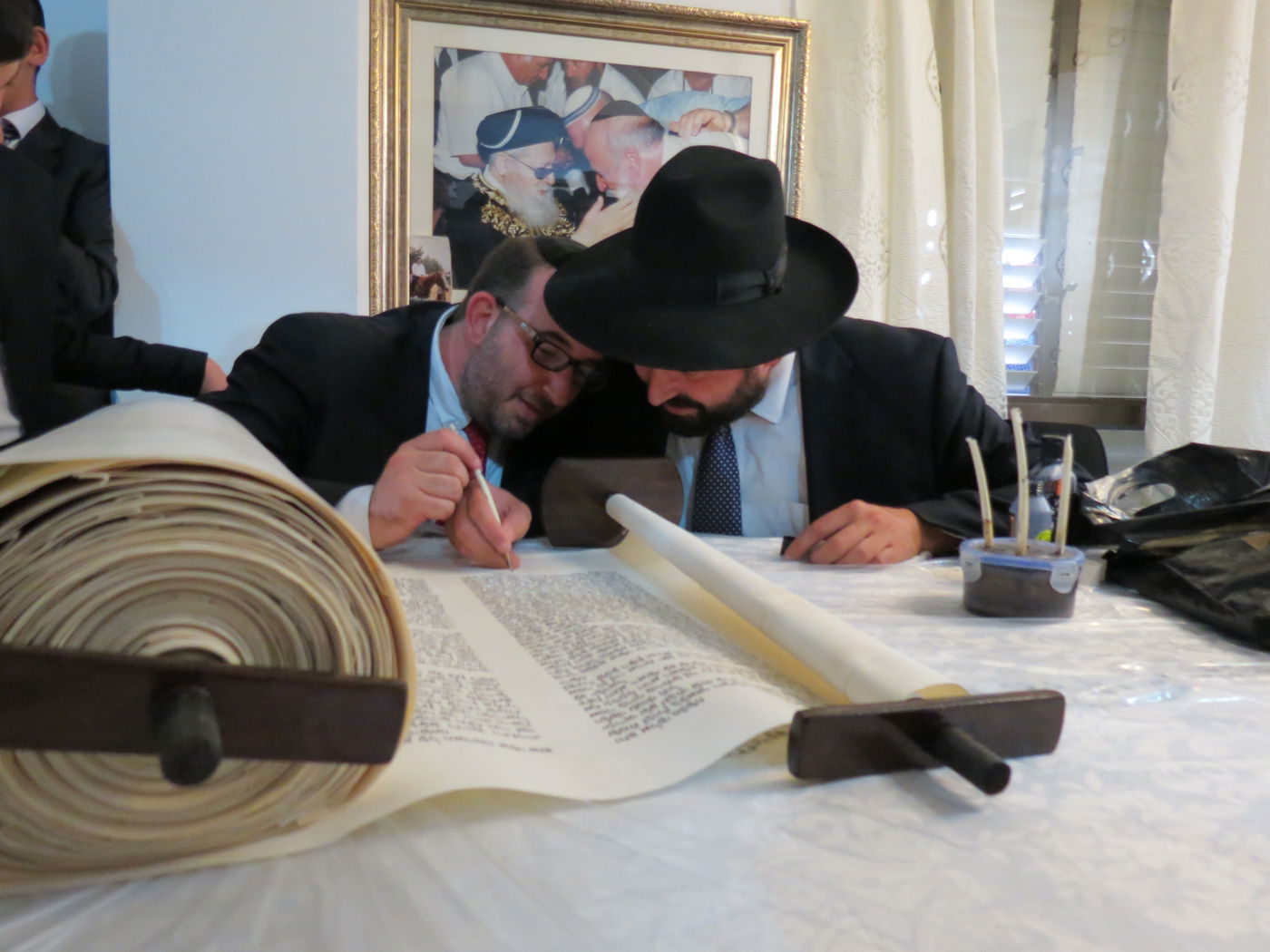 צפת: הראשל"צ חגג בהכנסת ספר תורה