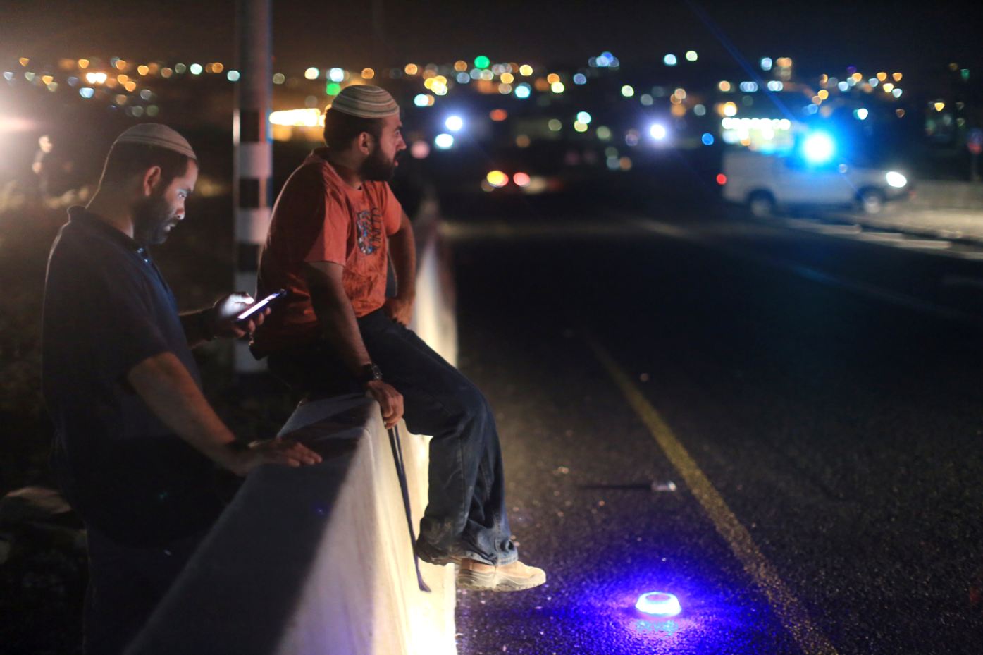 רגע אחרי ההודעה: תפילות ובכי • צפו