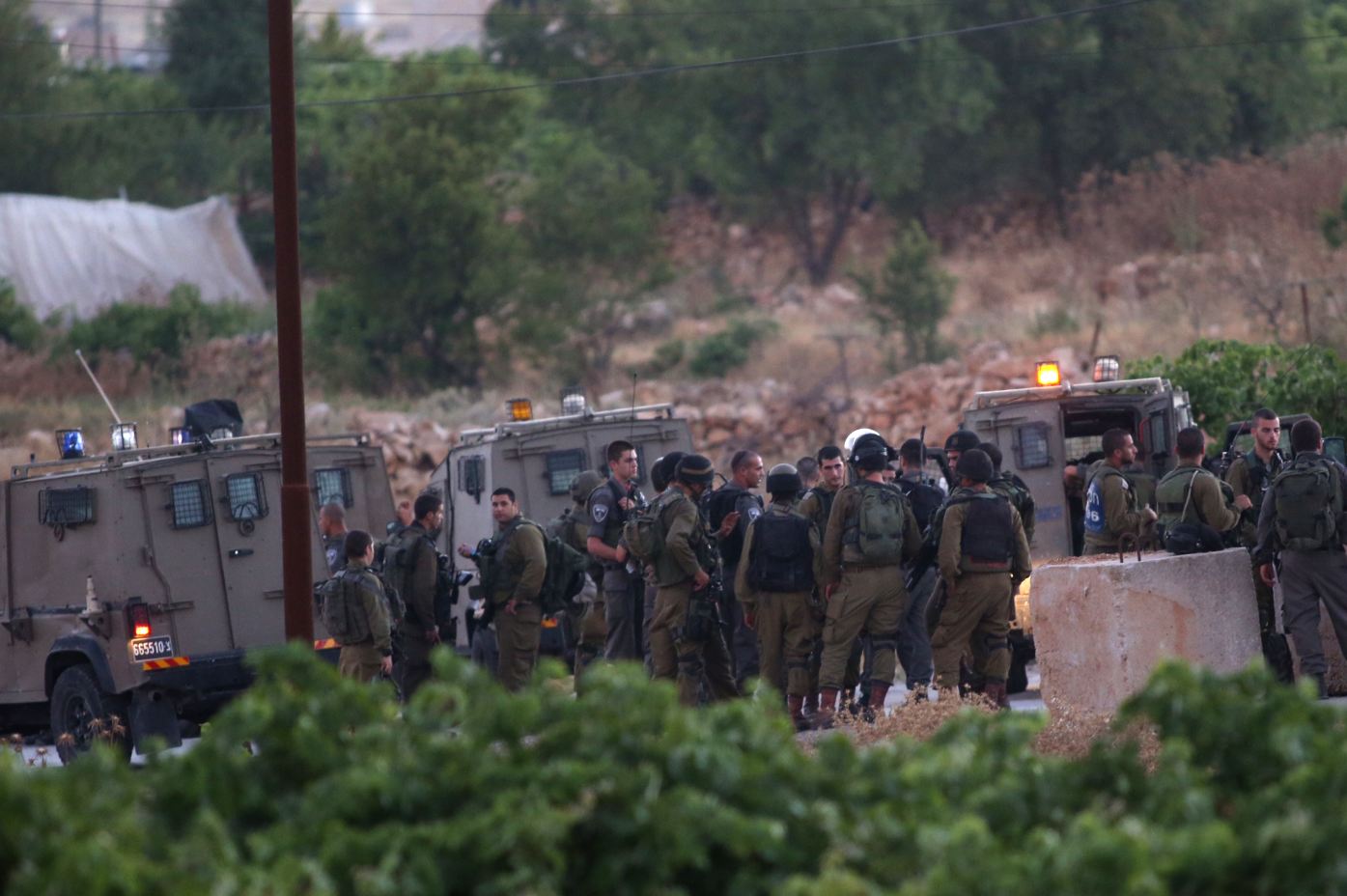 רגע אחרי ההודעה: תפילות ובכי • צפו