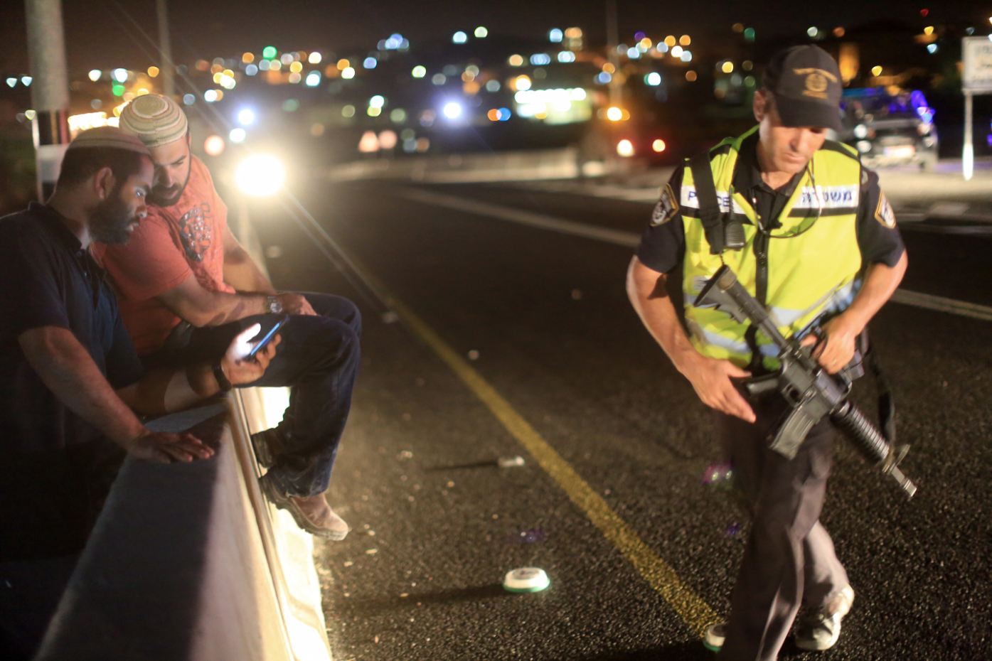 רגע אחרי ההודעה: תפילות ובכי • צפו