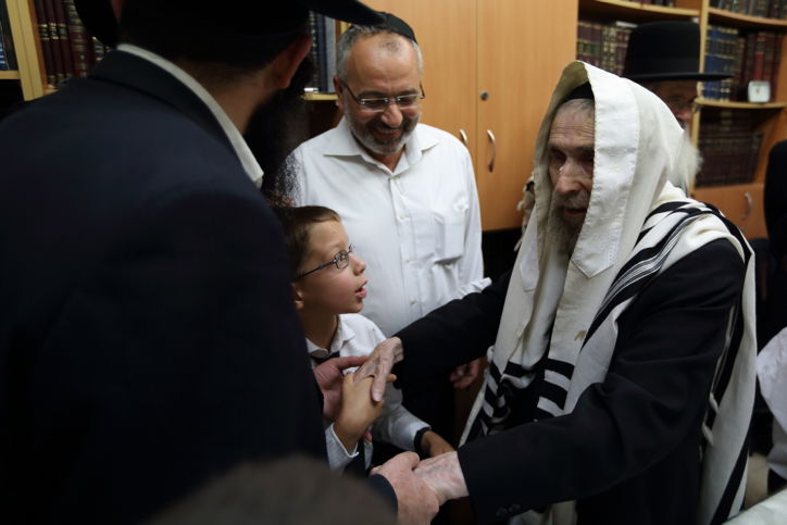 צפו: תיעוד מפעים מביתו של מרן הגראי"ל שטיינמן