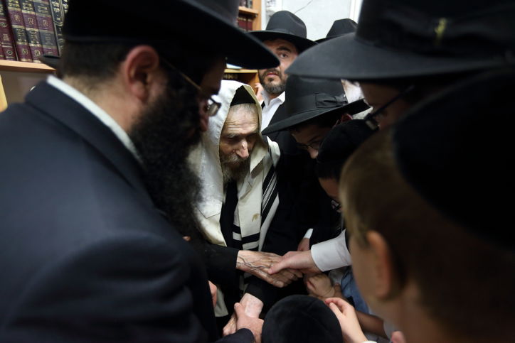 צפו: תיעוד מפעים מביתו של מרן הגראי"ל שטיינמן