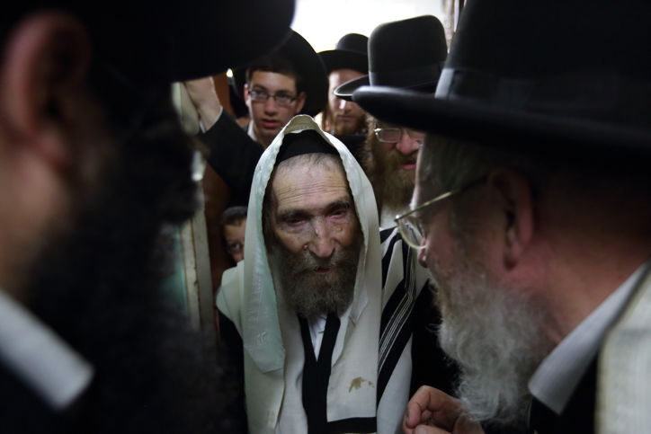 צפו: תיעוד מפעים מביתו של מרן הגראי"ל שטיינמן