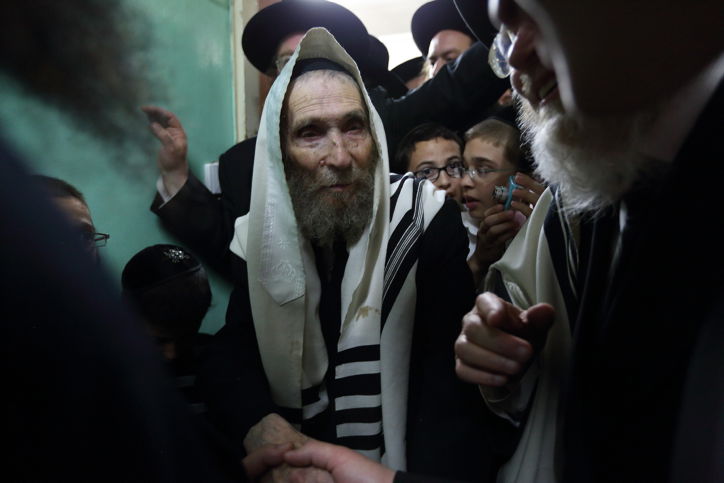 צפו: תיעוד מפעים מביתו של מרן הגראי"ל שטיינמן