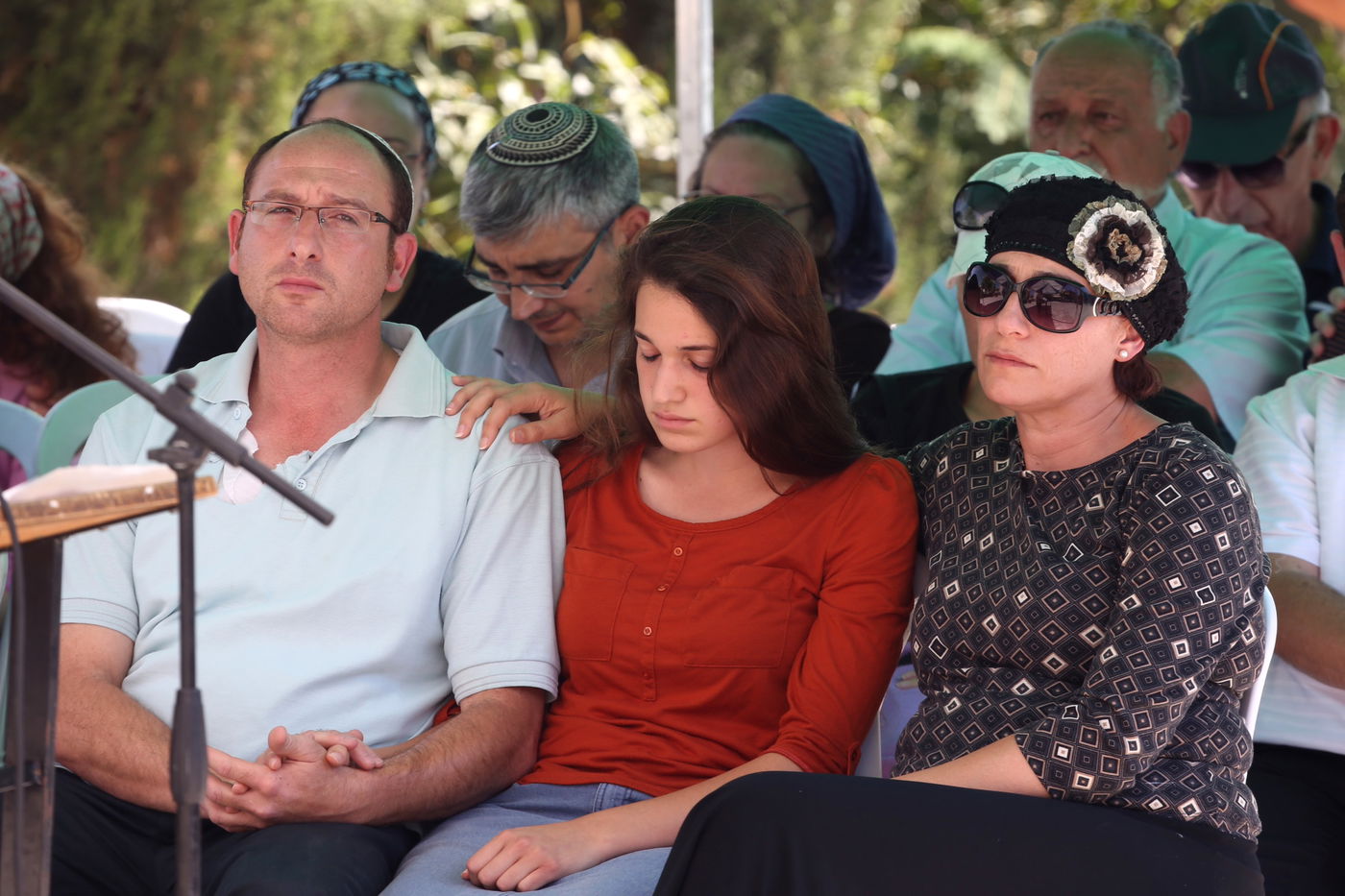 בראש מורכן ודמעות: דרכם האחרונה של אייל, נפתלי וגיל-עד