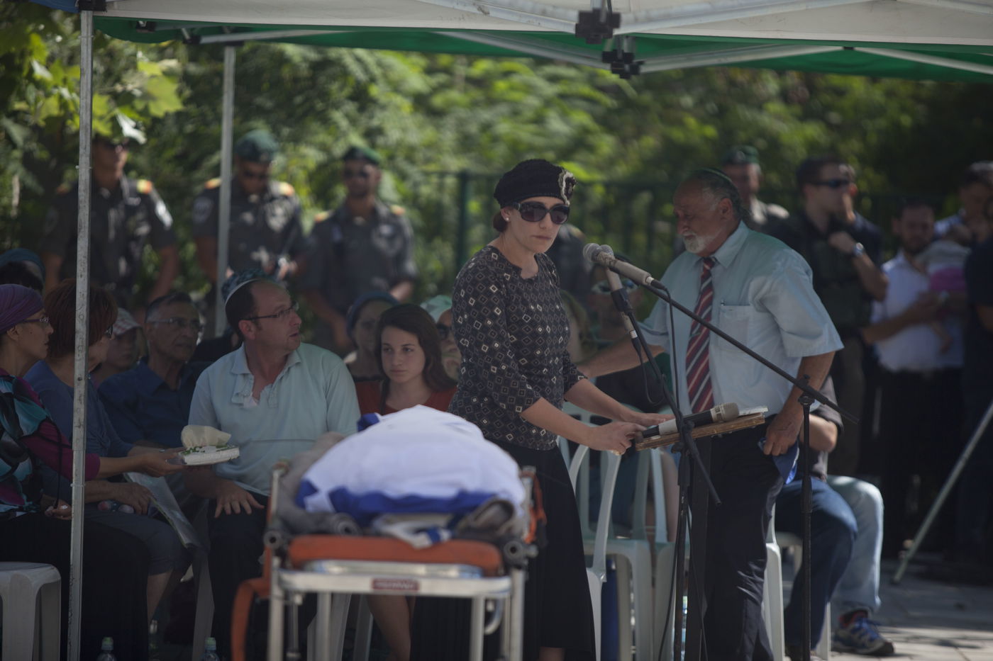 בראש מורכן ודמעות: דרכם האחרונה של אייל, נפתלי וגיל-עד