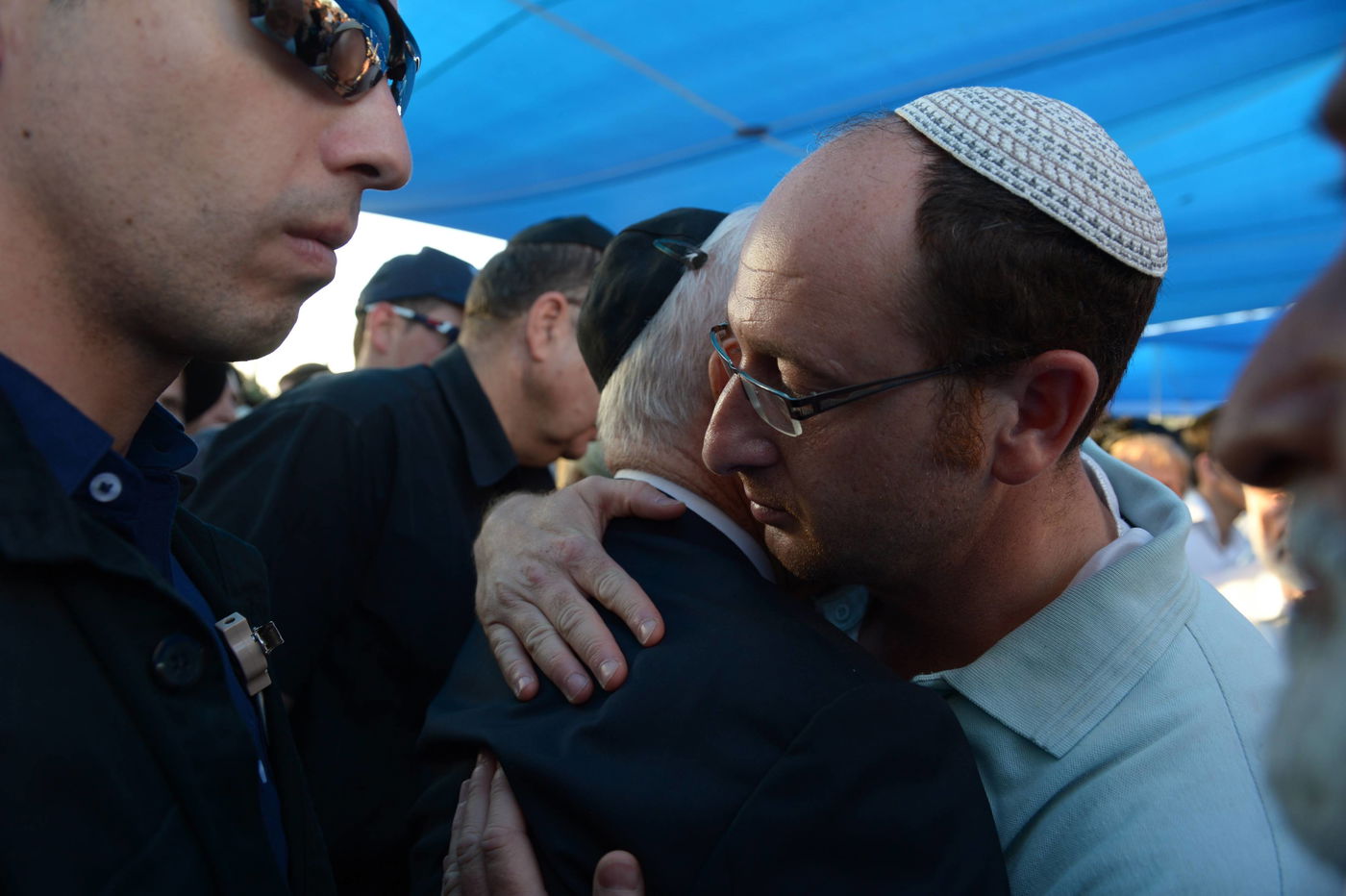 בראש מורכן ודמעות: דרכם האחרונה של אייל, נפתלי וגיל-עד