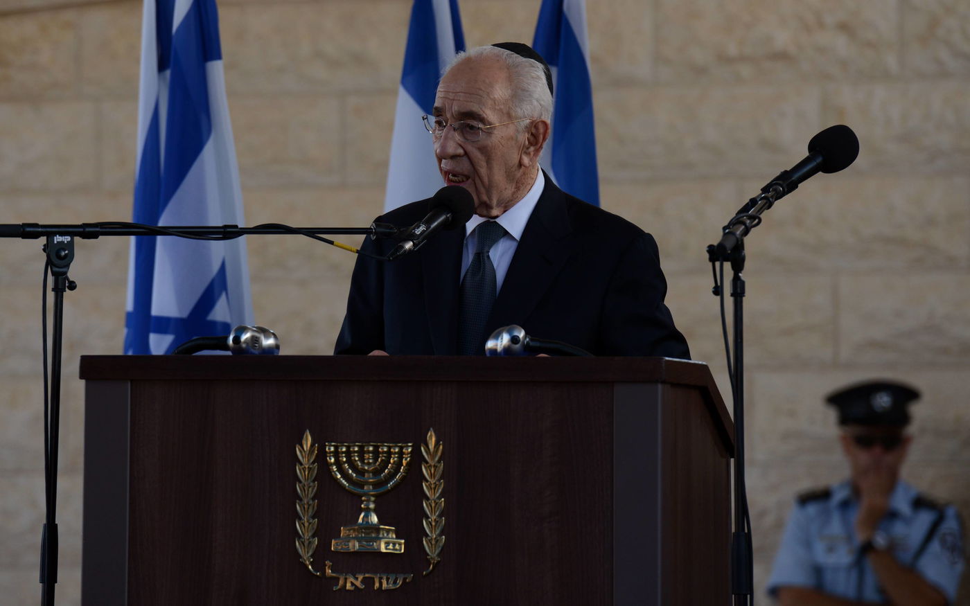 בראש מורכן ודמעות: דרכם האחרונה של אייל, נפתלי וגיל-עד