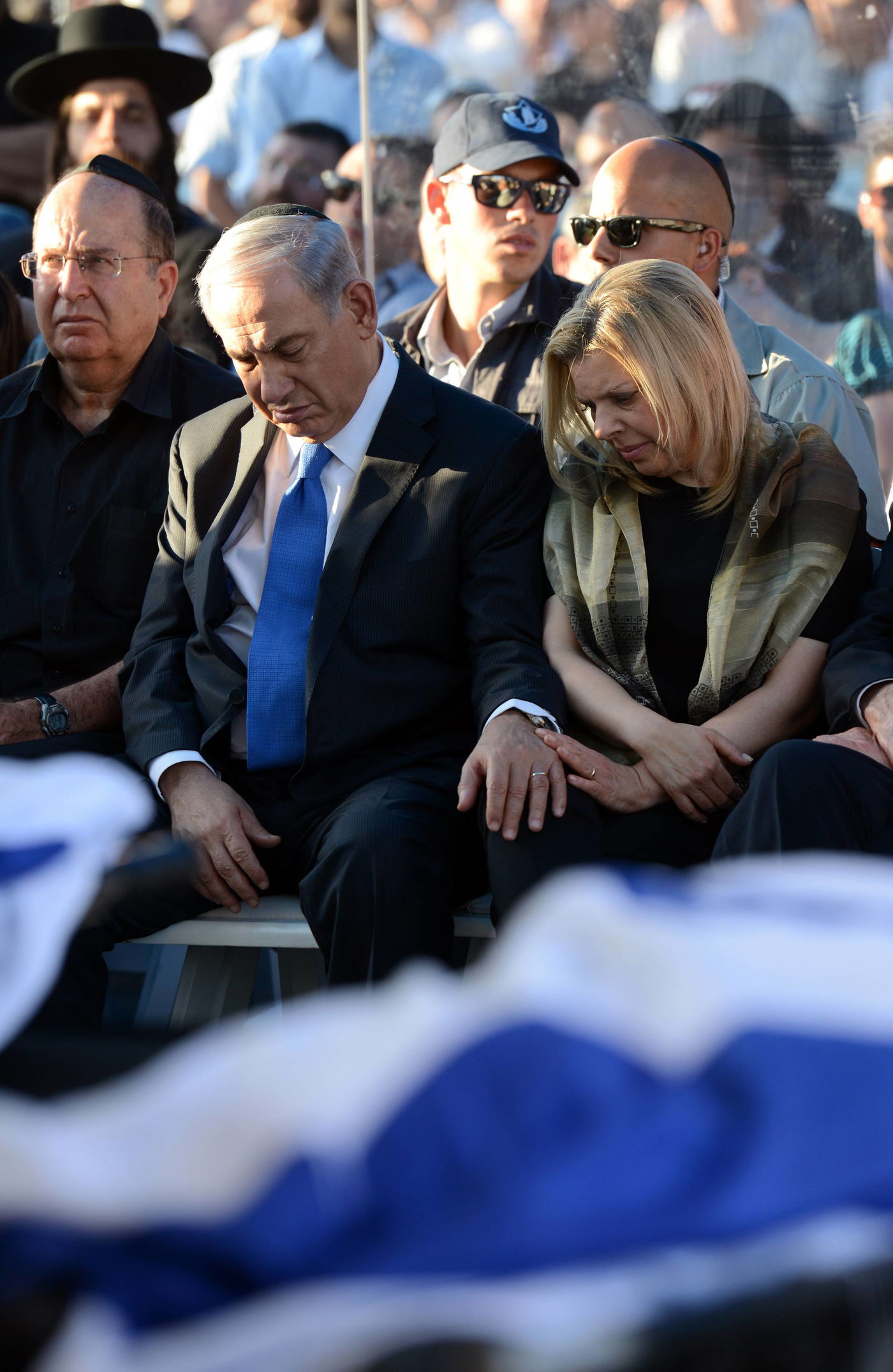 בראש מורכן ודמעות: דרכם האחרונה של אייל, נפתלי וגיל-עד