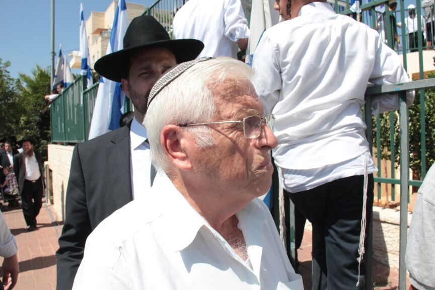 הלוויות קורעות לב: "תנוח בשלום ילד שלי; אנחנו צריכים כוח"