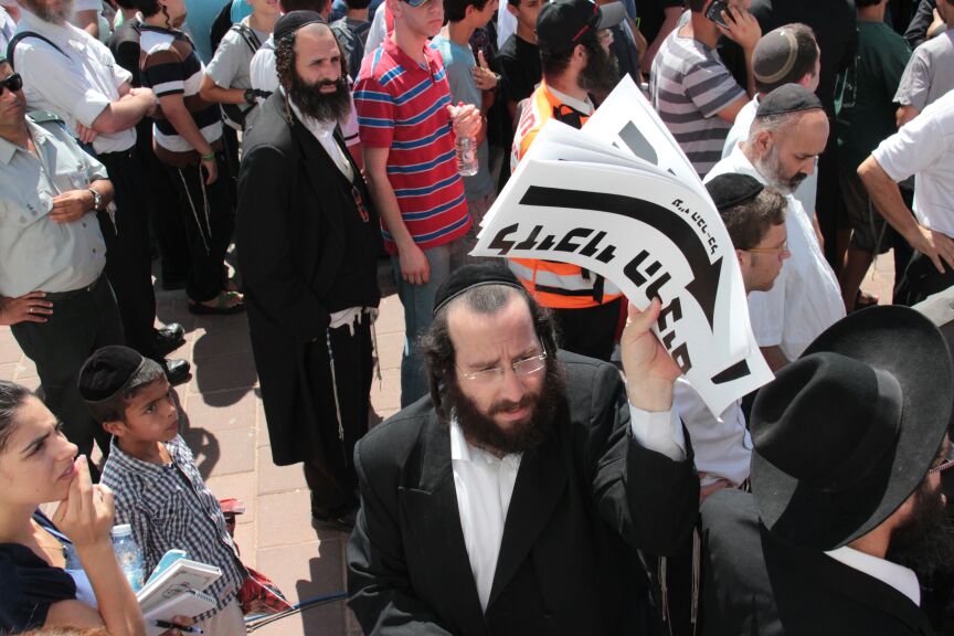 הלוויות קורעות לב: "תנוח בשלום ילד שלי; אנחנו צריכים כוח"