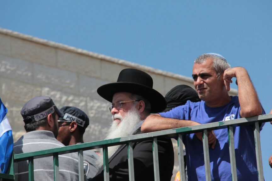 הלוויות קורעות לב: "תנוח בשלום ילד שלי; אנחנו צריכים כוח"