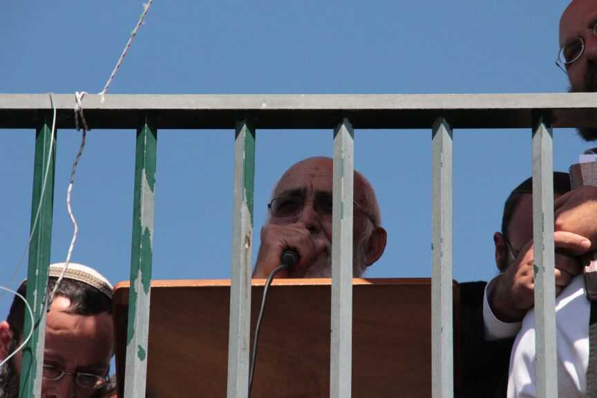 הלוויות קורעות לב: "תנוח בשלום ילד שלי; אנחנו צריכים כוח"