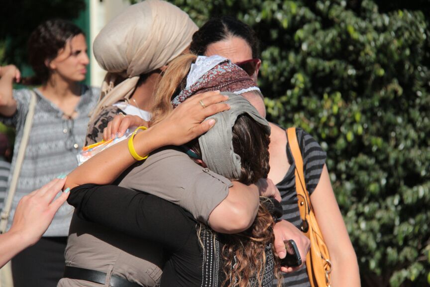 הלוויות קורעות לב: "תנוח בשלום ילד שלי; אנחנו צריכים כוח"