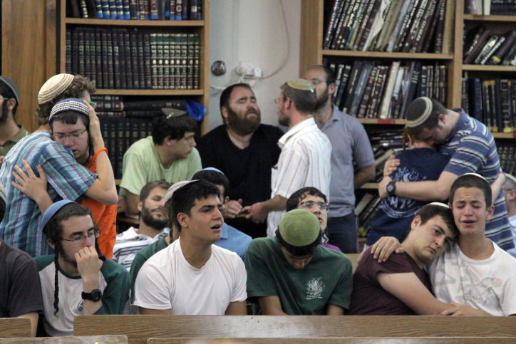 כאב ודמעות • האבל בישיבות "מקור חיים" ו"שבי חברון"