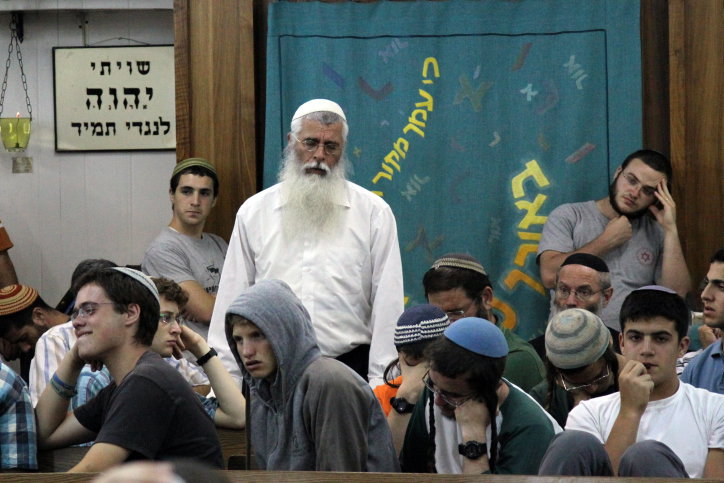 כאב ודמעות • האבל בישיבות "מקור חיים" ו"שבי חברון"