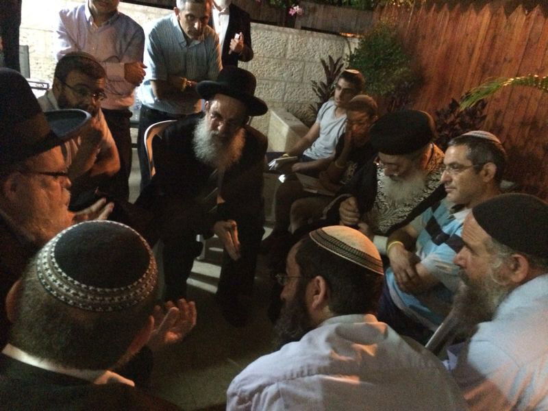 הרב שלמה משה עמאר ניחם את משפחת יפרח