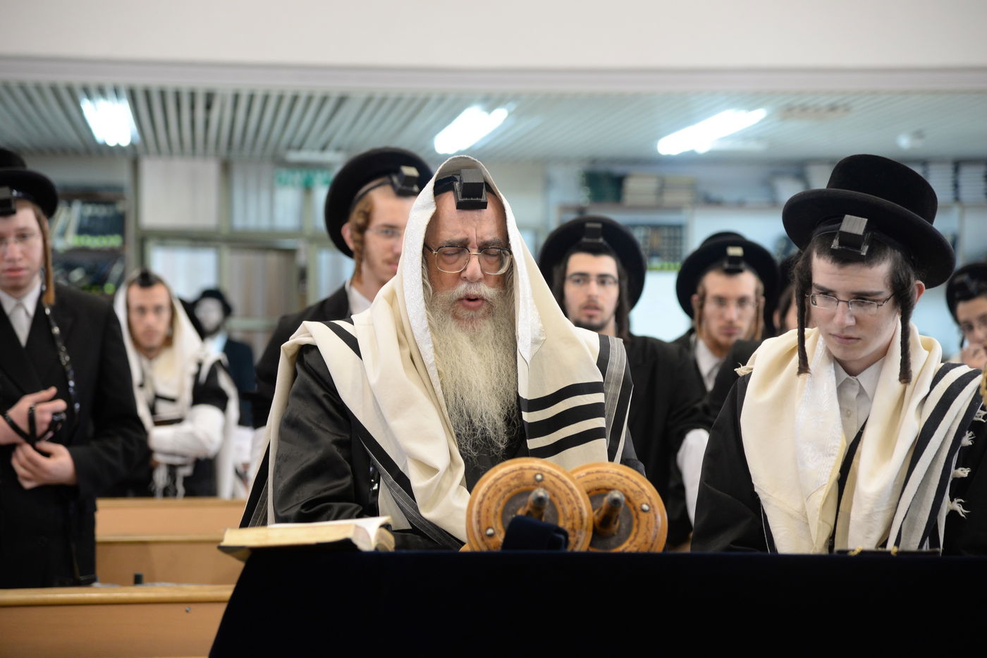 20 שנה להסתלקות: האדמו"ר מצאנז עלה לקבר אביו