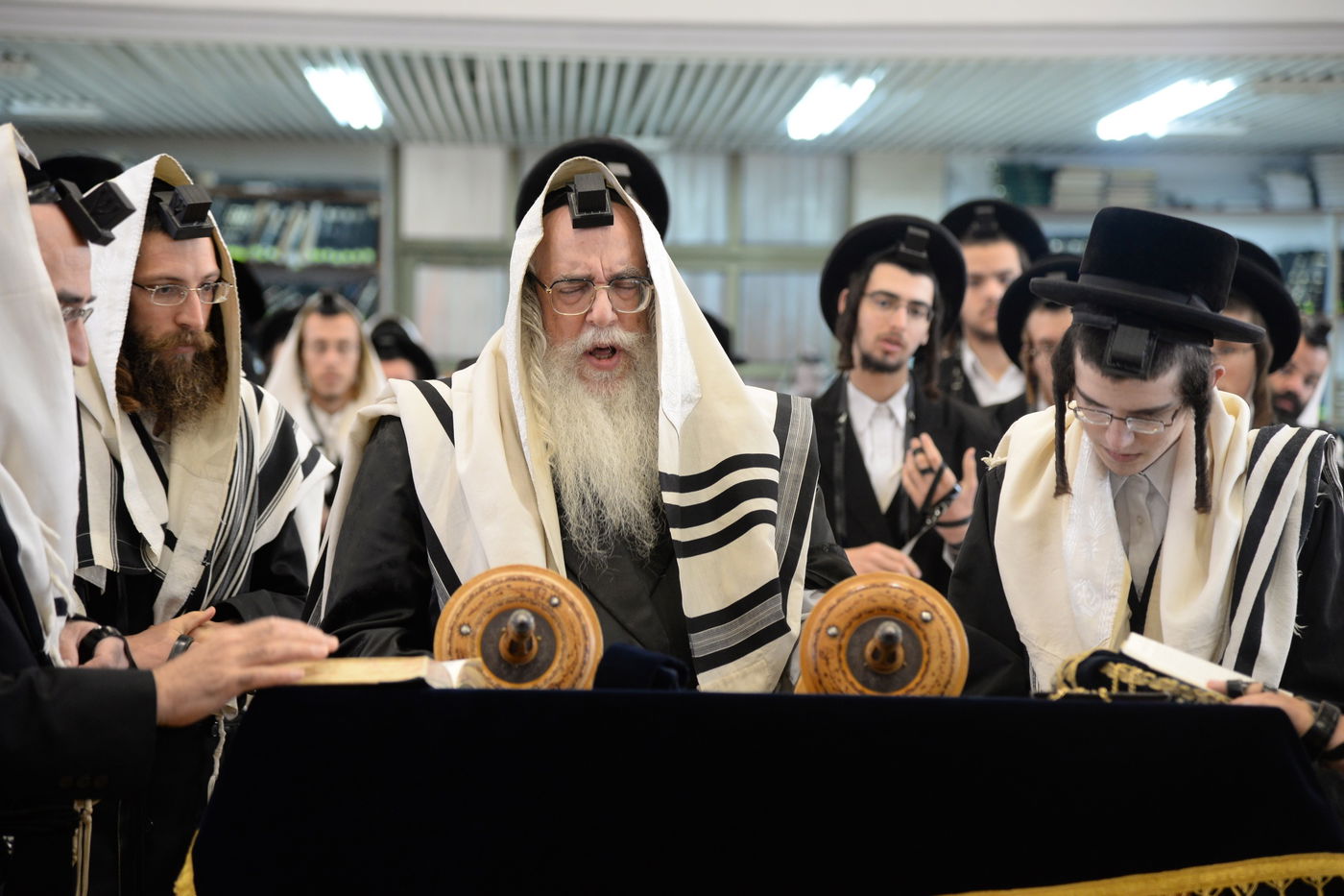 20 שנה להסתלקות: האדמו"ר מצאנז עלה לקבר אביו