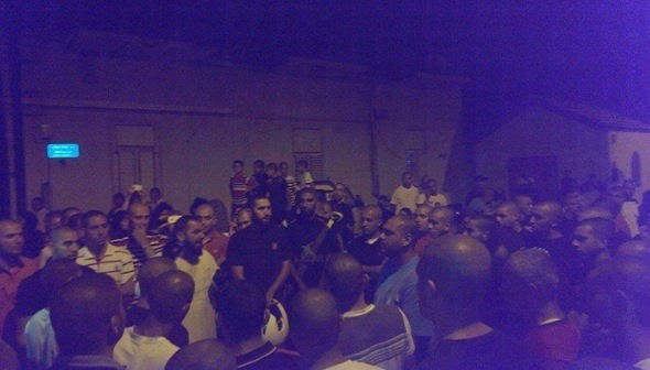 יפו: "אללה הוא אכבר" ונפצים לעבר בישיבת הסדר